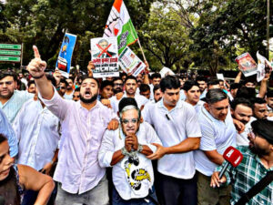 Congress opens front against Gyanesh Kumar, demands for his arrest rise, protests intensify across the country from Delhi-UP