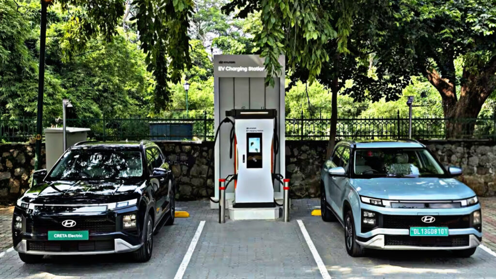 Good news for Delhiites, Hyundai has installed fast chargers for EV vehicles, free car charging.