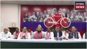 Akhilesh Yadav Clash Among SP Leaders, Then Major Action Taken