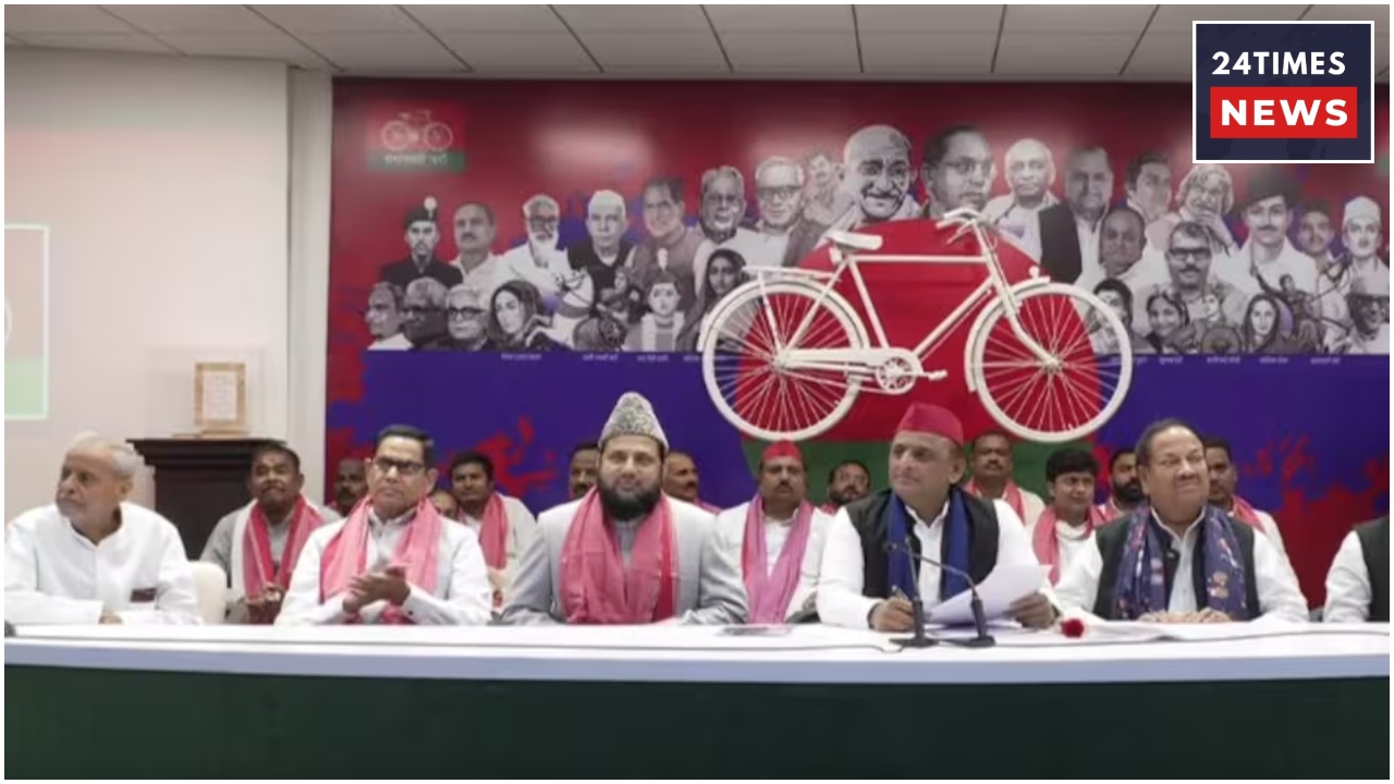 Akhilesh Yadav Clash Among SP Leaders, Then Major Action Taken
