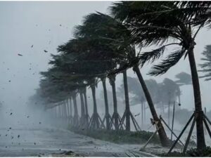 Strong Winds And Lightning Expected, Heavy Rain Warning In 20 States