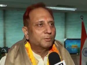 Delhi Mayor Parvesh Wahi inspected Wards 51 and 53, directing strict action against negligence in sanitation.