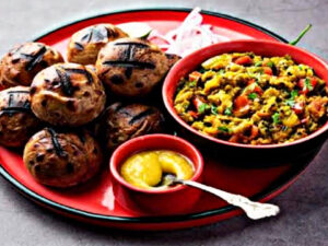 Now make Bihar’s famous Litti Chokha in a pressure cooker, note the recipe!