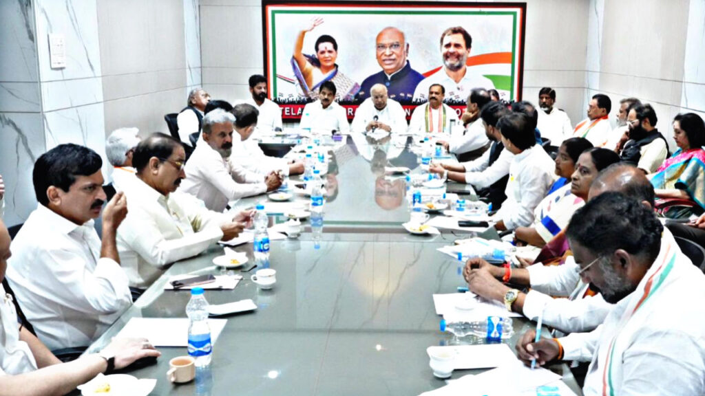 75D60C8D 5EF1 4D4D 9E7A A452AF0CAF19 Mallikarjun Kharge has called a meeting of opposition MPs at Connaught Place
